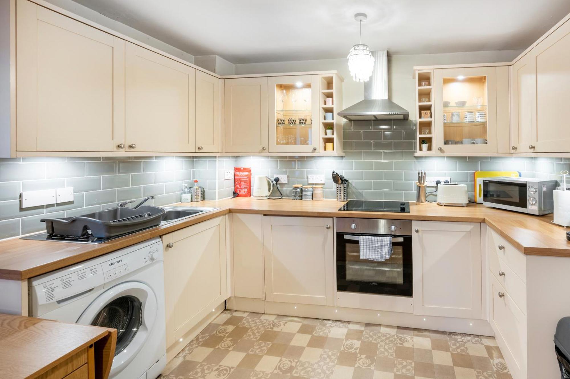אובאן Charming 1Br Apartment Close To Centre With Free Parking מראה חיצוני תמונה